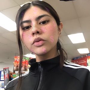 Meet your Posher, Noemi